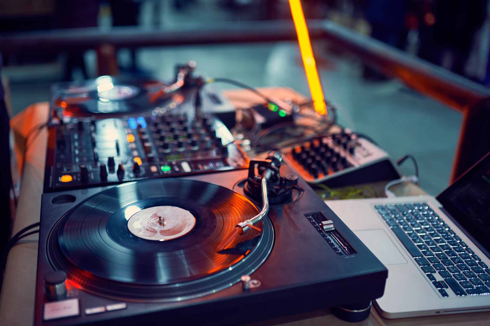 From Jamaica to the UK: Blending Cultures Through Music & Vibes